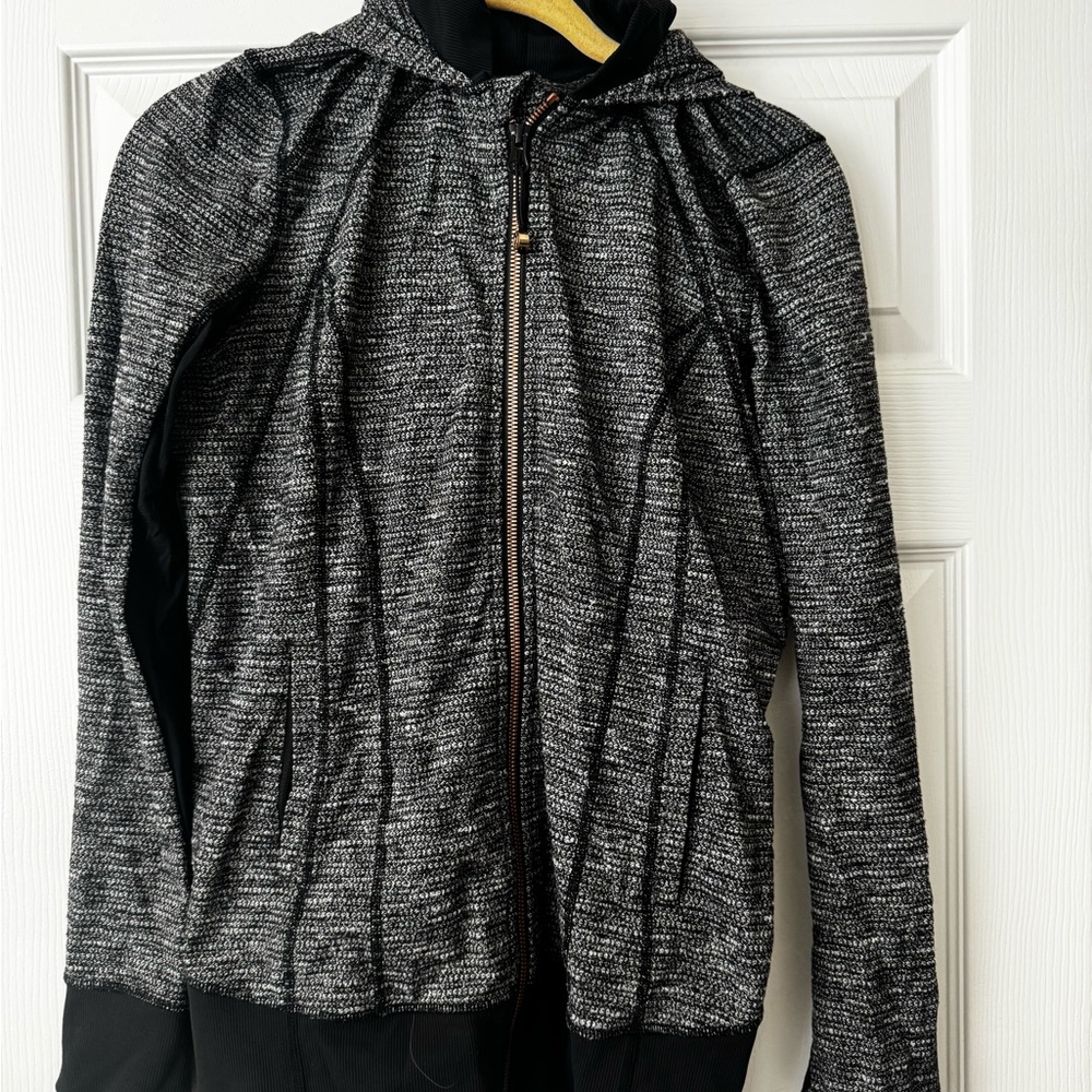 Women's Lululemon Black and Gray Jacket